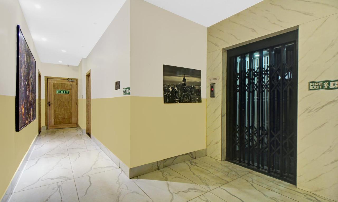 Itsy Hotels Transit Express Калькутта Экстерьер фото