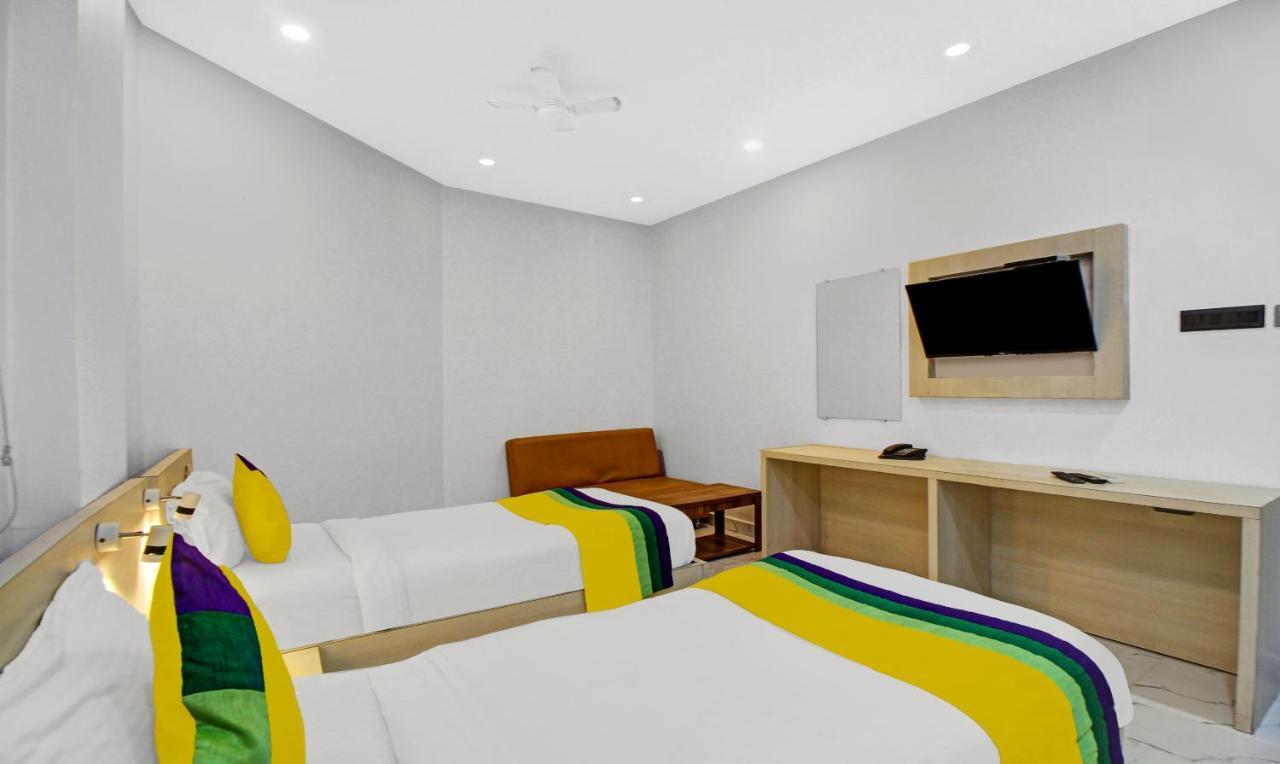 Itsy Hotels Transit Express Калькутта Экстерьер фото