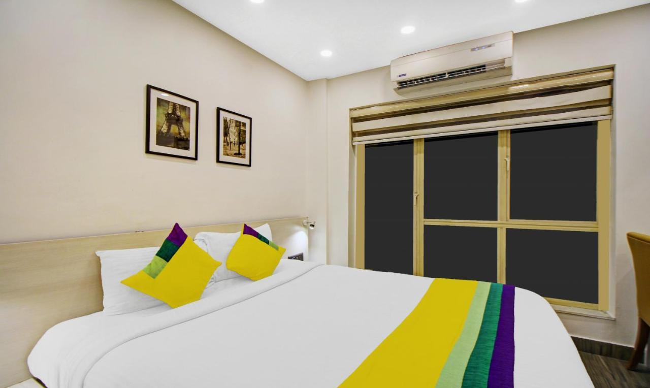 Itsy Hotels Transit Express Калькутта Экстерьер фото