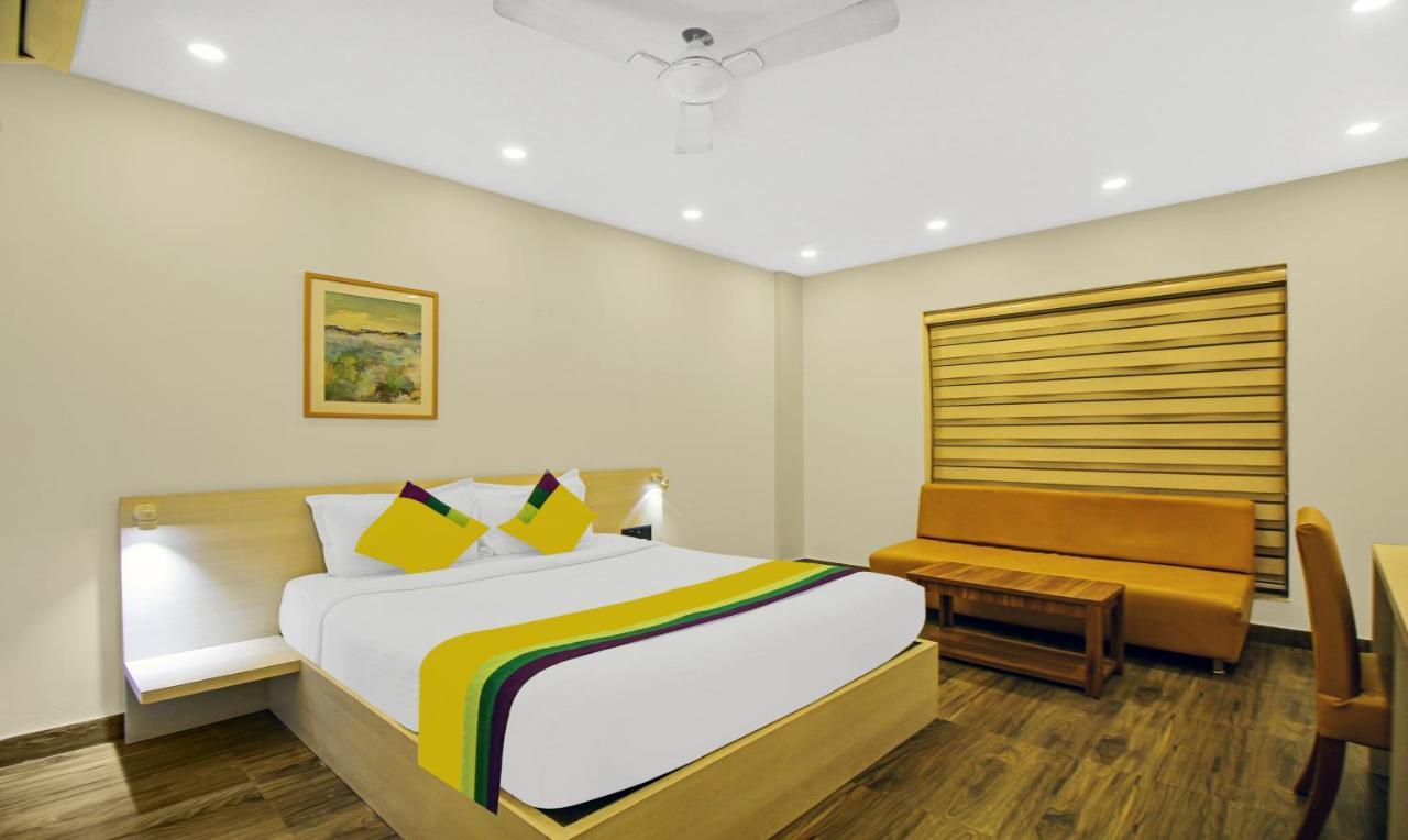 Itsy Hotels Transit Express Калькутта Экстерьер фото